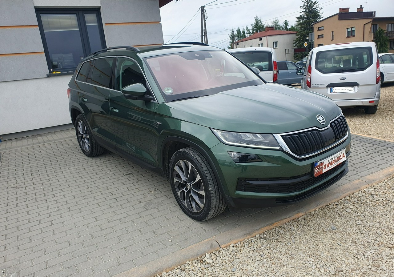 Skoda Kodiaq Skoda Kodiaq Skoda Kodiaq 2.0 tsi 4x4 Wersja Drive na 125 lecie - Autó: 3 kép. Skoda Kodiaq Skoda Kodiaq Skoda Kodiaq 2.0 tsi 4x4 Wersja Drive na 125 lecie - Autó: 3 kép.