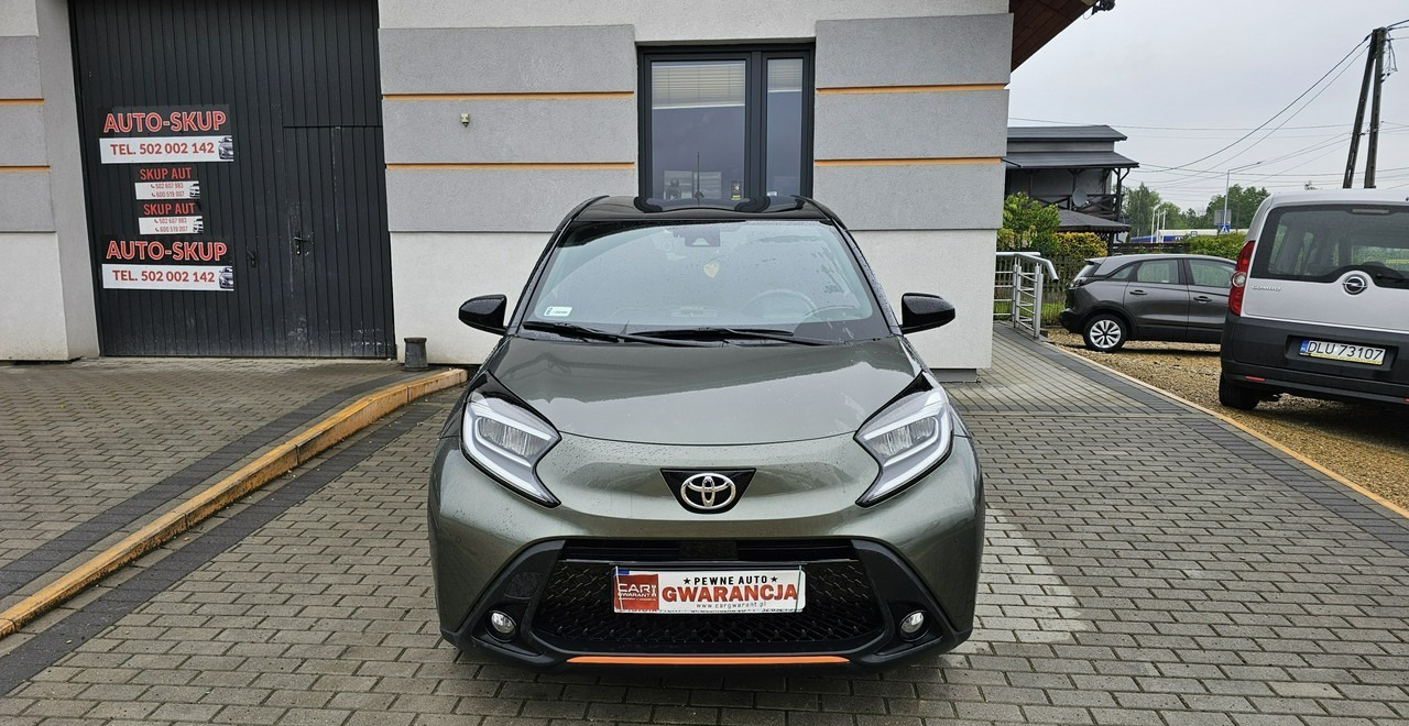 Toyota Aygo II Aygo X Aygo x cross limited automat 25tyś - Hatchback: 2 kép. Toyota Aygo II Aygo X Aygo x cross limited automat 25tyś - Hatchback: 2 kép.