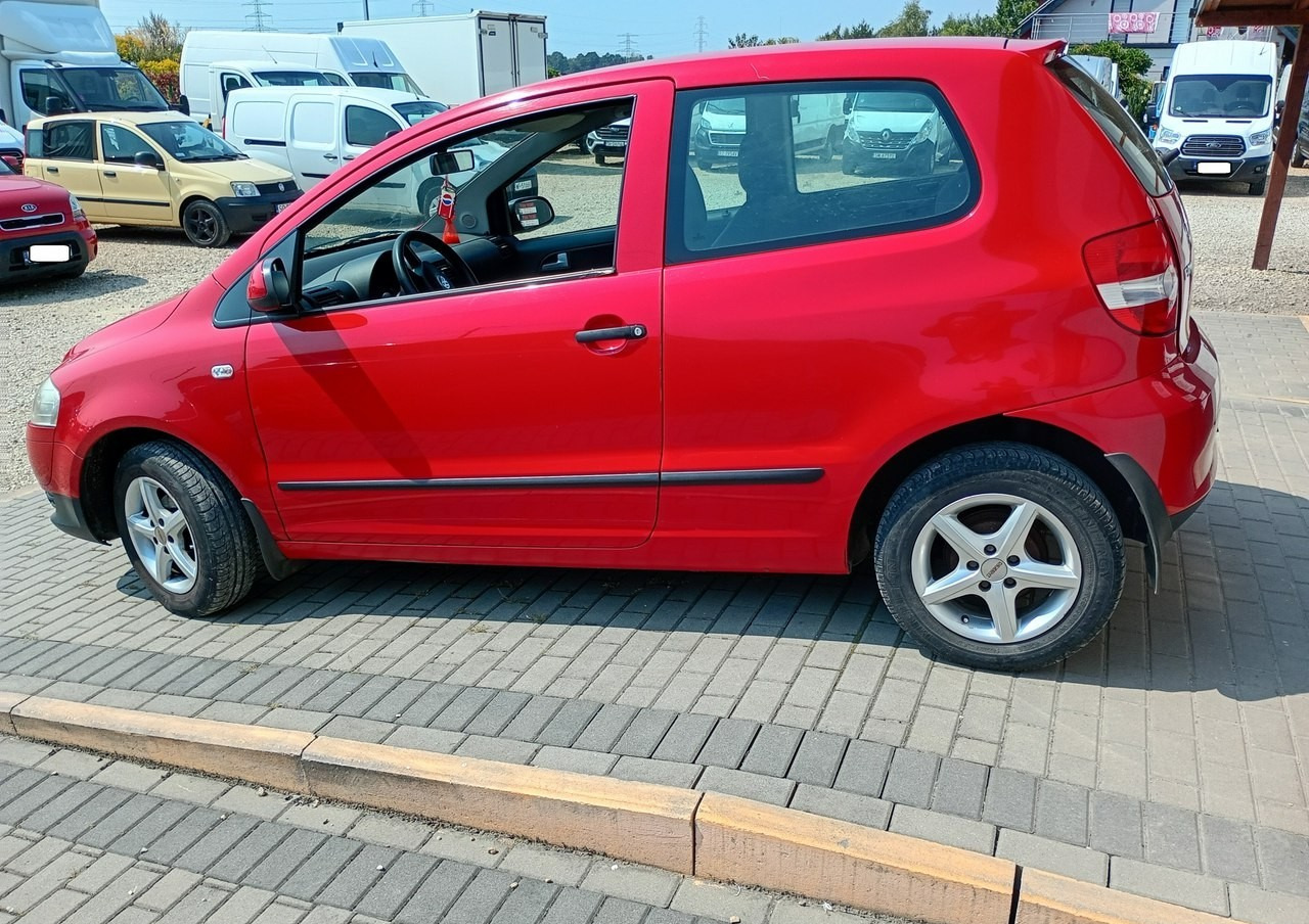 Volkswagen Fox krajowy *mały przebieg* - Hatchback: 5 kép. Volkswagen Fox krajowy *mały przebieg* - Hatchback: 5 kép.