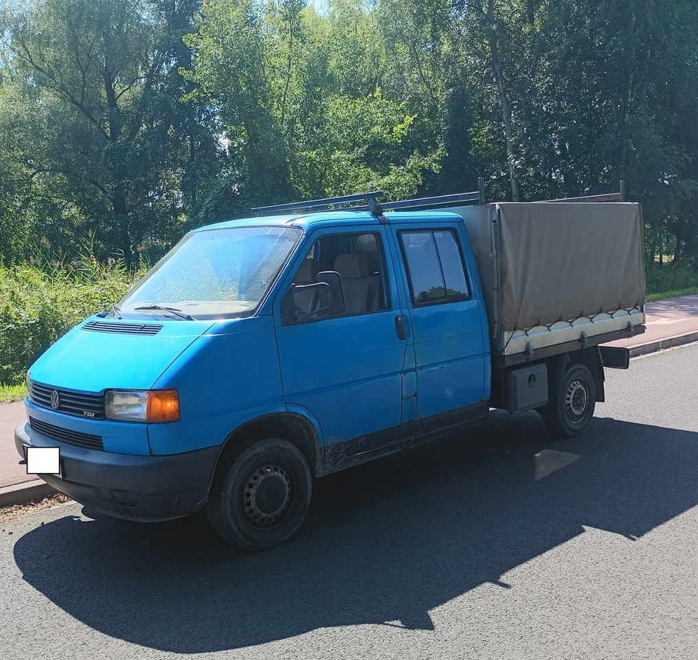 Volkswagen Transporter doka *6-osób *2,5 tdi - Ponyvás kisteherautó, Duplakabinos kisteherautó: 4 kép. Volkswagen Transporter doka *6-osób *2,5 tdi - Ponyvás kisteherautó, Duplakabinos kisteherautó: 4 kép.