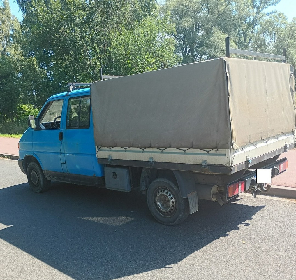 Volkswagen Transporter doka *6-osób *2,5 tdi - Ponyvás kisteherautó, Duplakabinos kisteherautó: 3 kép. Volkswagen Transporter doka *6-osób *2,5 tdi - Ponyvás kisteherautó, Duplakabinos kisteherautó: 3 kép.