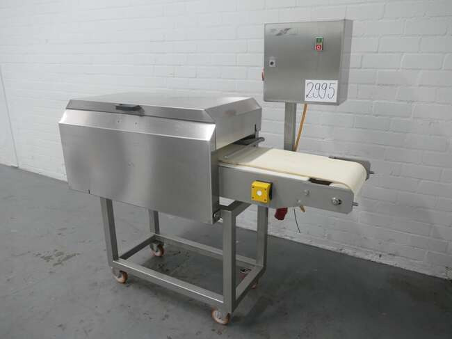 Equimex schnitzel press HP-300 - Élelmiszer-feldolgozó gép: 4 kép. Equimex schnitzel press HP-300 - Élelmiszer-feldolgozó gép: 4 kép.