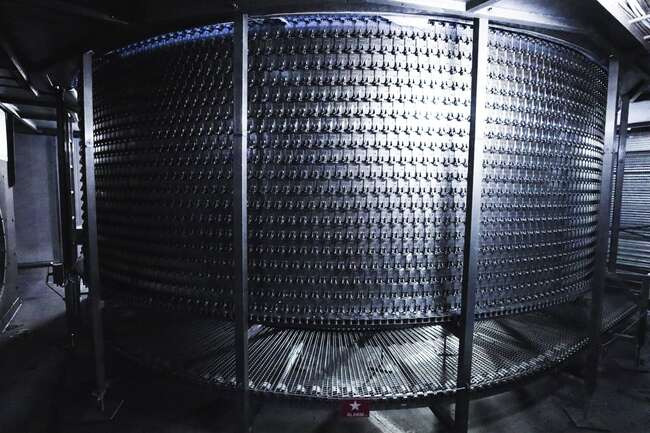 Frigoscandia spiral freezer GCM92-08-28-25 NN CCR - Élelmiszer-feldolgozó gép: 2 kép. Frigoscandia spiral freezer GCM92-08-28-25 NN CCR - Élelmiszer-feldolgozó gép: 2 kép.