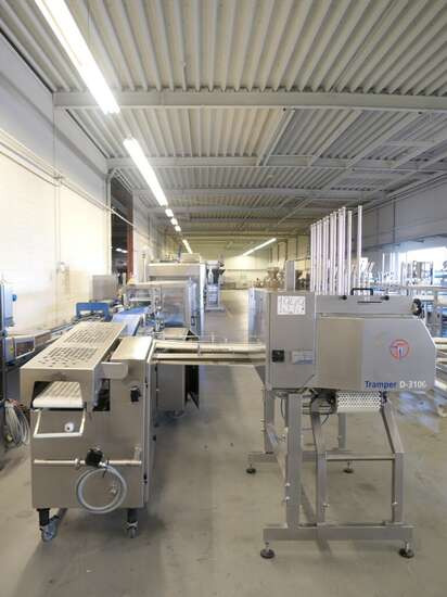 Tramper filling- and traysealing line GMD99-2 - Csomagológép: 3 kép. Tramper filling- and traysealing line GMD99-2 - Csomagológép: 3 kép.