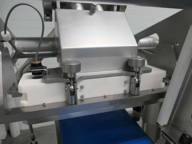 Élelmiszer-feldolgozó gép Verbufa forming machine VVM2: 8 kép.