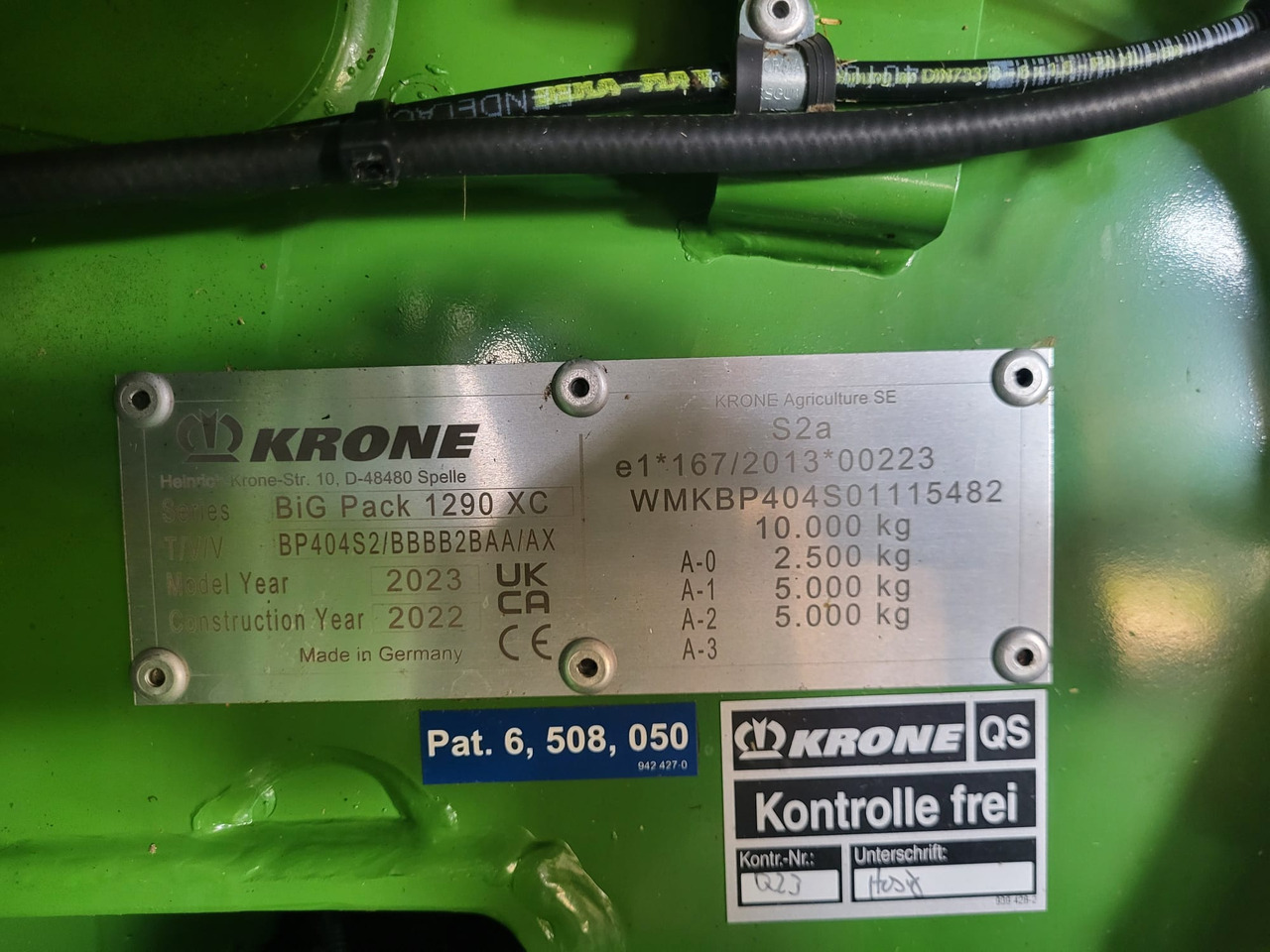 Krone 1290 HDP XC - Kocka bálázó: 2 kép. Krone 1290 HDP XC - Kocka bálázó: 2 kép.