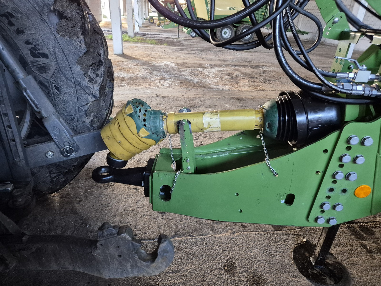 Krone 1290 HDP XC - Kocka bálázó: 4 kép. Krone 1290 HDP XC - Kocka bálázó: 4 kép.