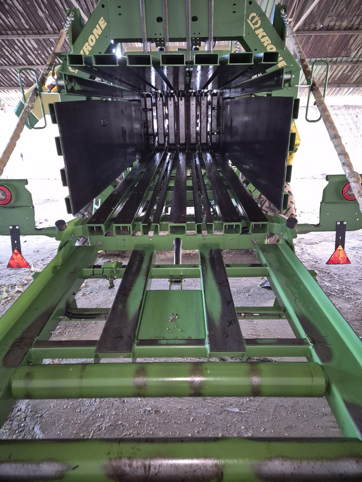 Krone Big Pack 1290 XC lízing krone Big Pack 1290 XC: 16 kép.