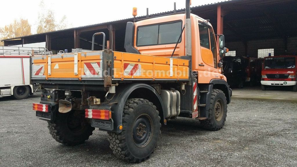 Mercedes-Benz Unimog U 300 Kipper Zugmaschine Kommunalhydraulik U 500 400 U 300 Kipper Zugmaschine Kommunalhydraulik U 500 400 - Többcélú/ Speciális jármű: 4 kép. Mercedes-Benz Unimog U 300 Kipper Zugmaschine Kommunalhydraulik U 500 400 U 300 Kipper Zugmaschine Kommunalhydraulik U 500 400 - Többcélú/ Speciális jármű: 4 kép.