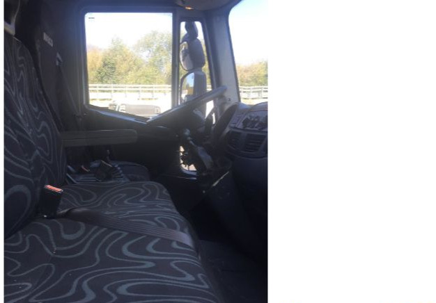 Iveco EUROCARGO 75E19EUROCARGO 75E19 - Dobozos felépítményű teherautó: 4 kép. Iveco EUROCARGO 75E19EUROCARGO 75E19 - Dobozos felépítményű teherautó: 4 kép.