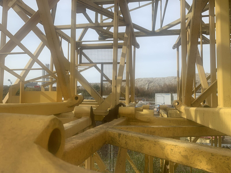 Liebherr 120HC TOWERS - Toronydaru: 4 kép. Liebherr 120HC TOWERS - Toronydaru: 4 kép.