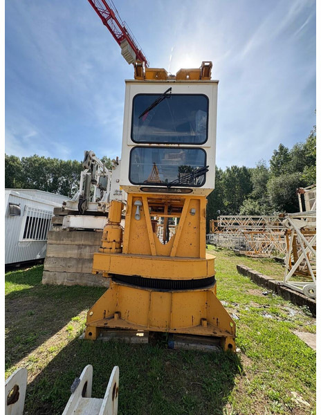 Liebherr 154EC-H6 - Toronydaru: 1 kép. Liebherr 154EC-H6 - Toronydaru: 1 kép.