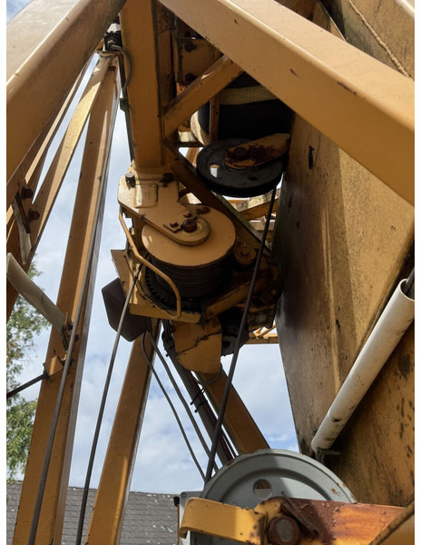 Liebherr 50K, 35m jib - Önszerelő toronydaru: 3 kép. Liebherr 50K, 35m jib - Önszerelő toronydaru: 3 kép.