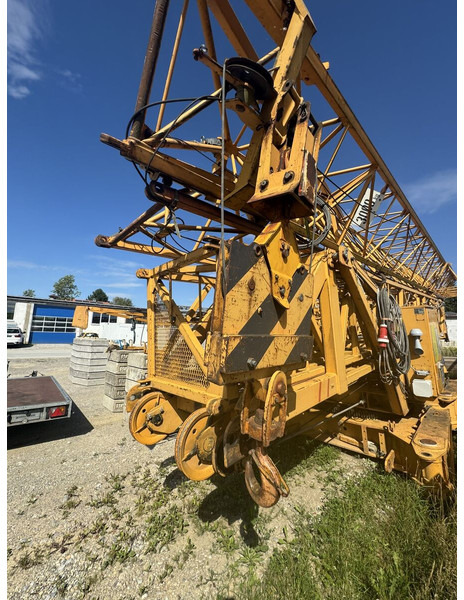 Liebherr 63K, full jib 43m, radio control, 1992yom - Toronydaru: 3 kép. Liebherr 63K, full jib 43m, radio control, 1992yom - Toronydaru: 3 kép.
