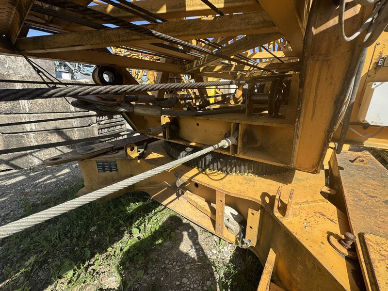 Liebherr 63K, full jib 43m, radio control, 1992yom - Toronydaru: 4 kép. Liebherr 63K, full jib 43m, radio control, 1992yom - Toronydaru: 4 kép.