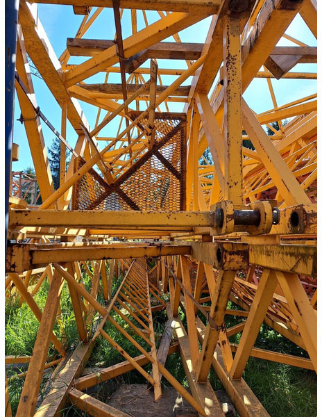 Liebherr 90LD - Toronydaru: 2 kép. Liebherr 90LD - Toronydaru: 2 kép.