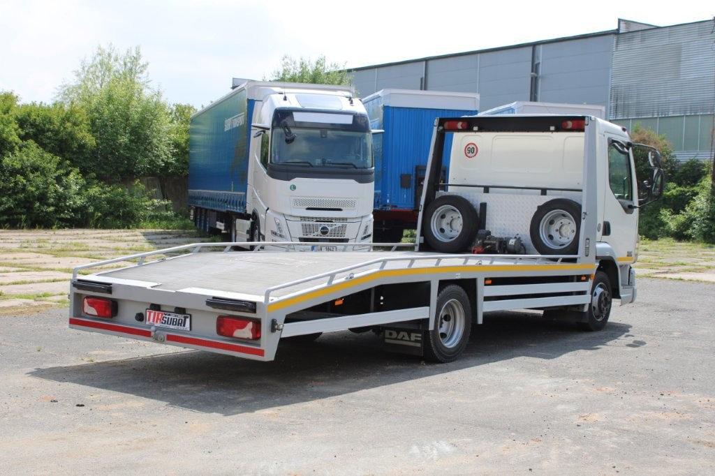 DAF FA LF 45.130 ODTAHOVÉ VOZIDLO - Vontató: 3 kép. DAF FA LF 45.130 ODTAHOVÉ VOZIDLO - Vontató: 3 kép.
