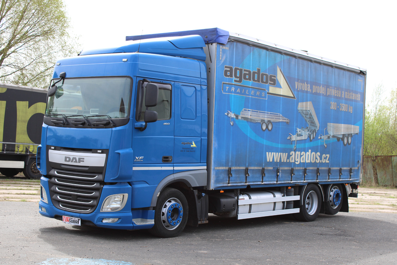 DAF XF 460 FAR - Ponyvás teherautó: 2 kép. DAF XF 460 FAR - Ponyvás teherautó: 2 kép.