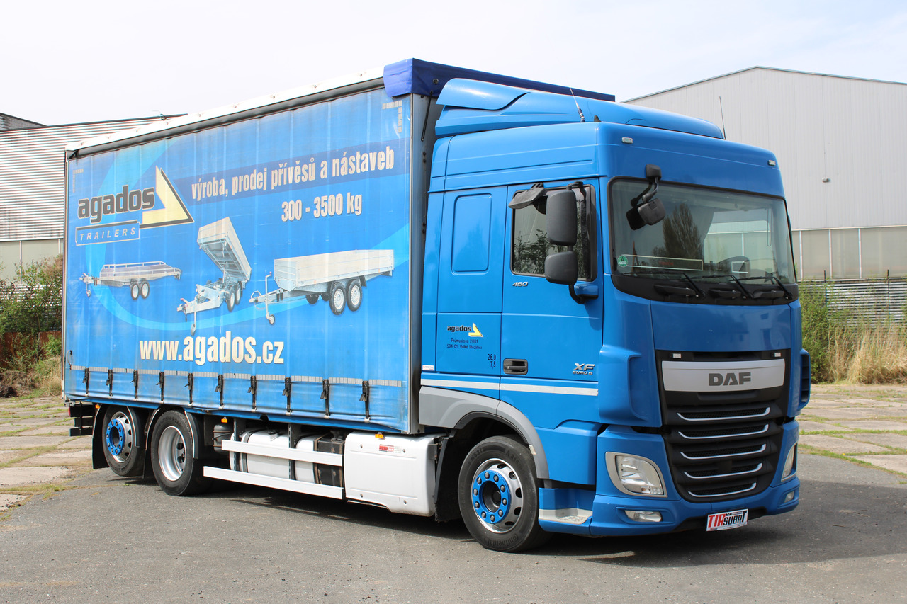 DAF XF 460 FAR - Ponyvás teherautó: 1 kép. DAF XF 460 FAR - Ponyvás teherautó: 1 kép.
