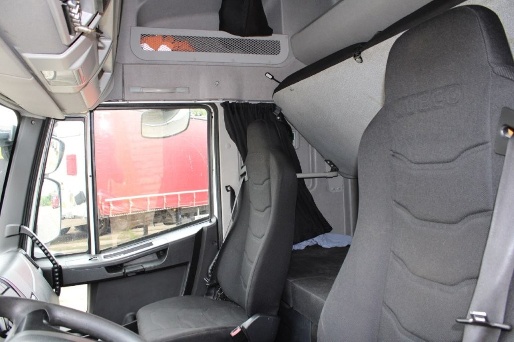 Ponyvás teherautó IVECO EUROCARGO 160 E320 + AGADOS: 6 kép.