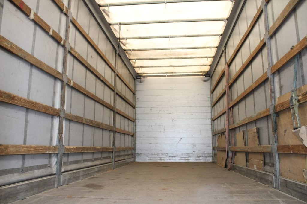 Ponyvás teherautó IVECO EUROCARGO 160 E320 + AGADOS: 20 kép.