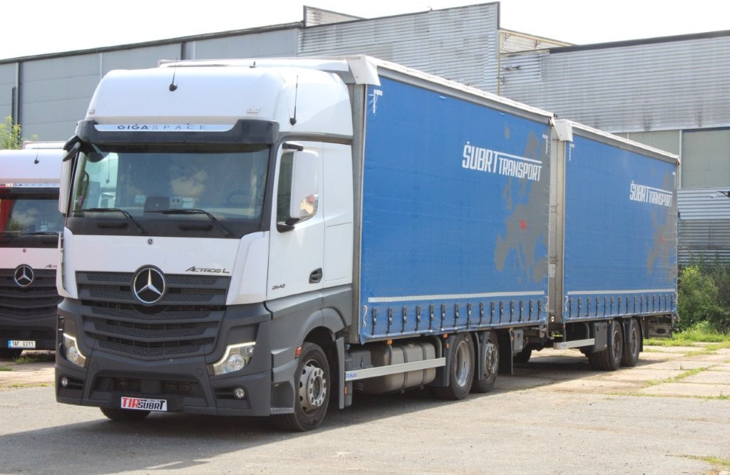 Mercedes-Benz Actros 2542 NAVIGACE + PANAV TVK 18 M (8,20m x 2,4 - Ponyvás teherautó, Ponyvás pótkocsi: 4 kép. Mercedes-Benz Actros 2542 NAVIGACE + PANAV TVK 18 M (8,20m x 2,4 - Ponyvás teherautó, Ponyvás pótkocsi: 4 kép.