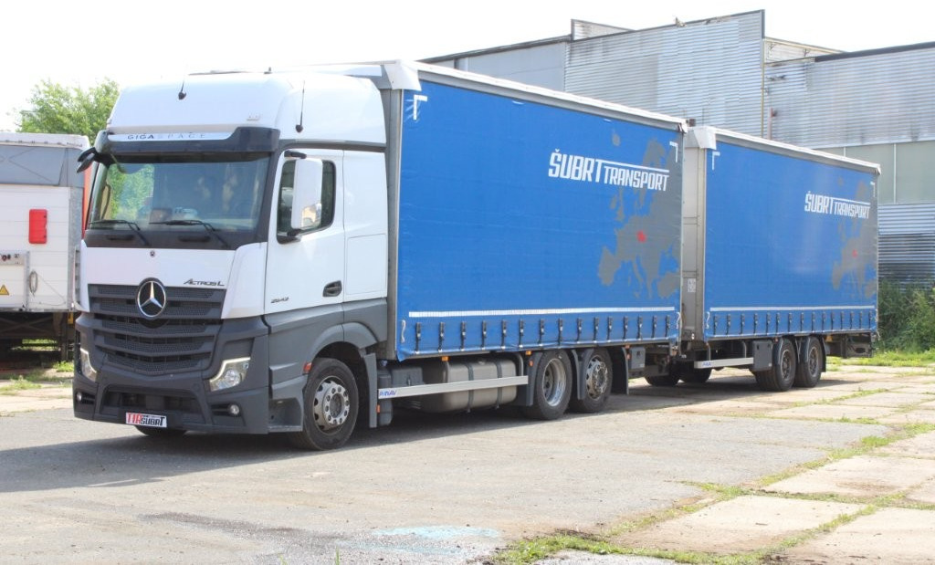 Mercedes-Benz Actros 2542 NAVIGACE + PANAV TVK 18 M (8,20m x 2,4 - Ponyvás teherautó, Ponyvás pótkocsi: 3 kép. Mercedes-Benz Actros 2542 NAVIGACE + PANAV TVK 18 M (8,20m x 2,4 - Ponyvás teherautó, Ponyvás pótkocsi: 3 kép.