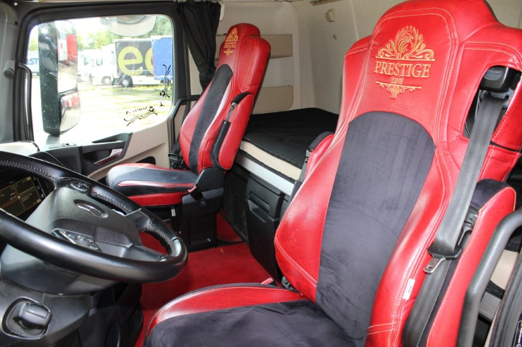 Mercedes-Benz ACTROS 1848, LOWDECK - Nyergesvontató: 5 kép. Mercedes-Benz ACTROS 1848, LOWDECK - Nyergesvontató: 5 kép.
