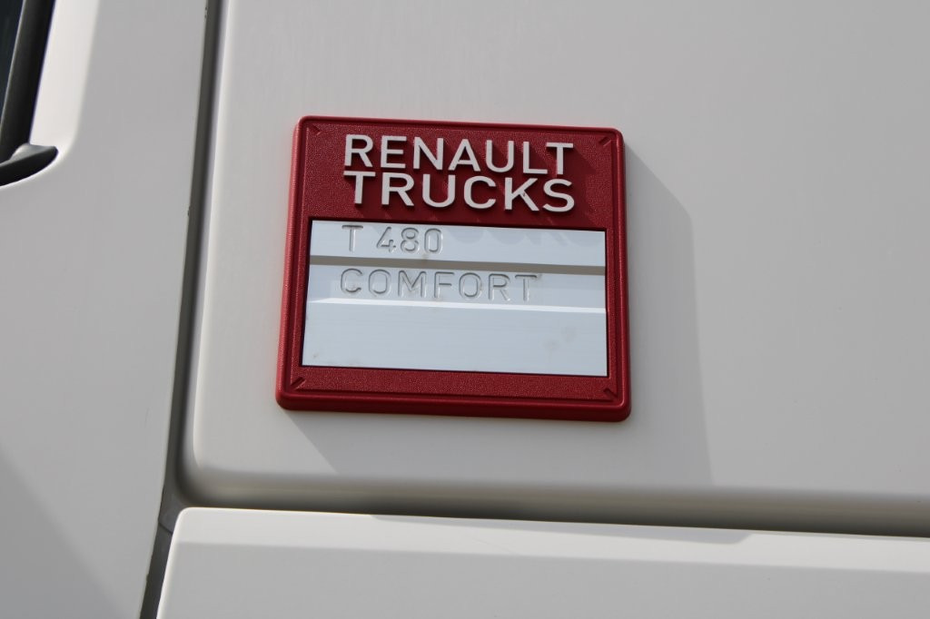 Renault T 480 - Nyergesvontató: 5 kép. Renault T 480 - Nyergesvontató: 5 kép.