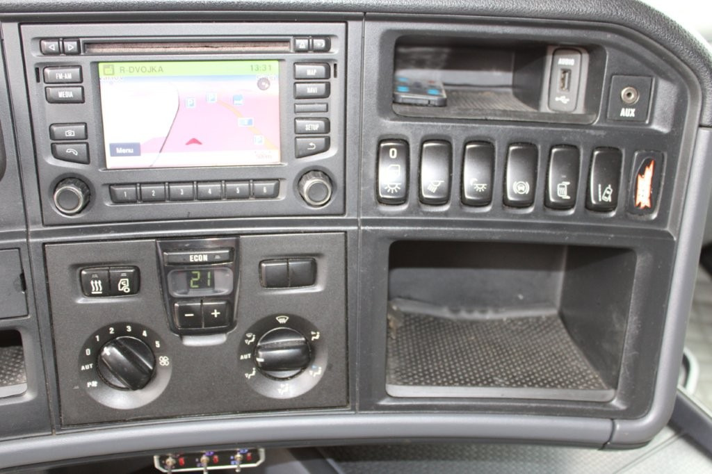 Nyergesvontató Scania R450 EURO 6 RETARDER: 15 kép.