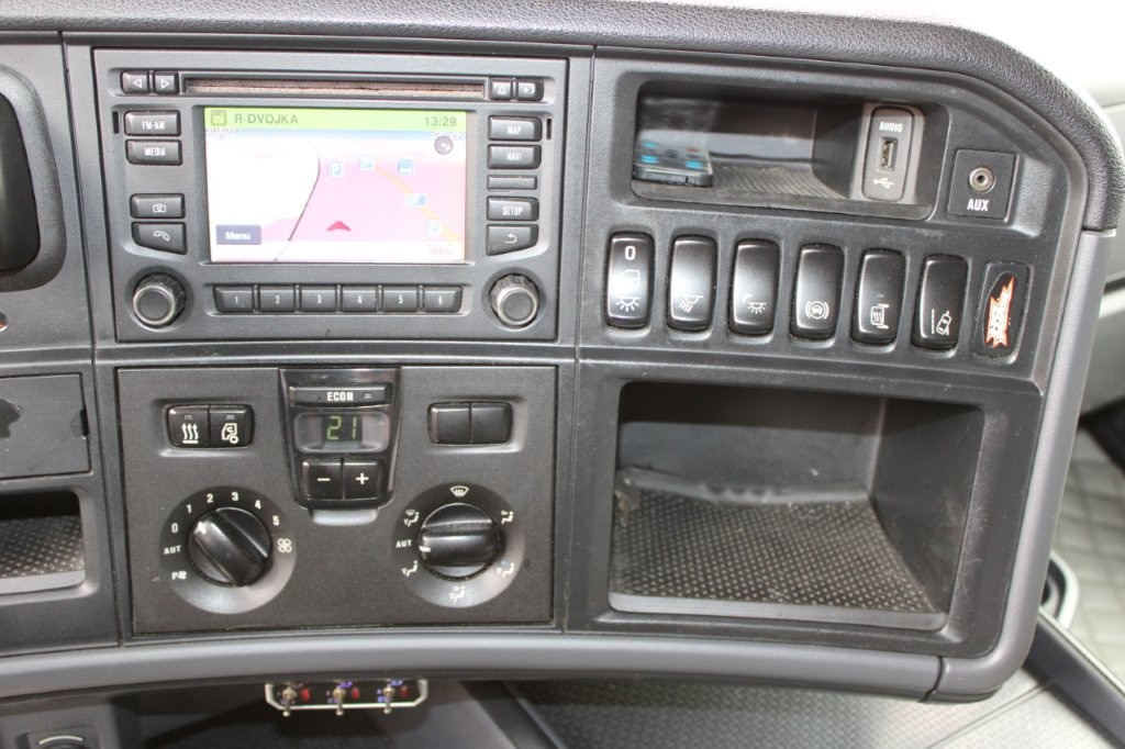 Nyergesvontató Scania R450 EURO 6 RETARDER: 9 kép.