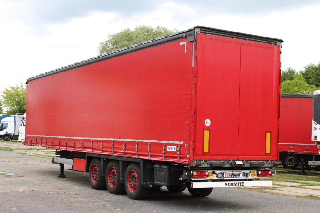 Schmitz Cargobull SCB*S3T VARIOS, ZVEDACÍ NÁPRAVA - Ponyvás félpótkocsi: 3 kép. Schmitz Cargobull SCB*S3T VARIOS, ZVEDACÍ NÁPRAVA - Ponyvás félpótkocsi: 3 kép.