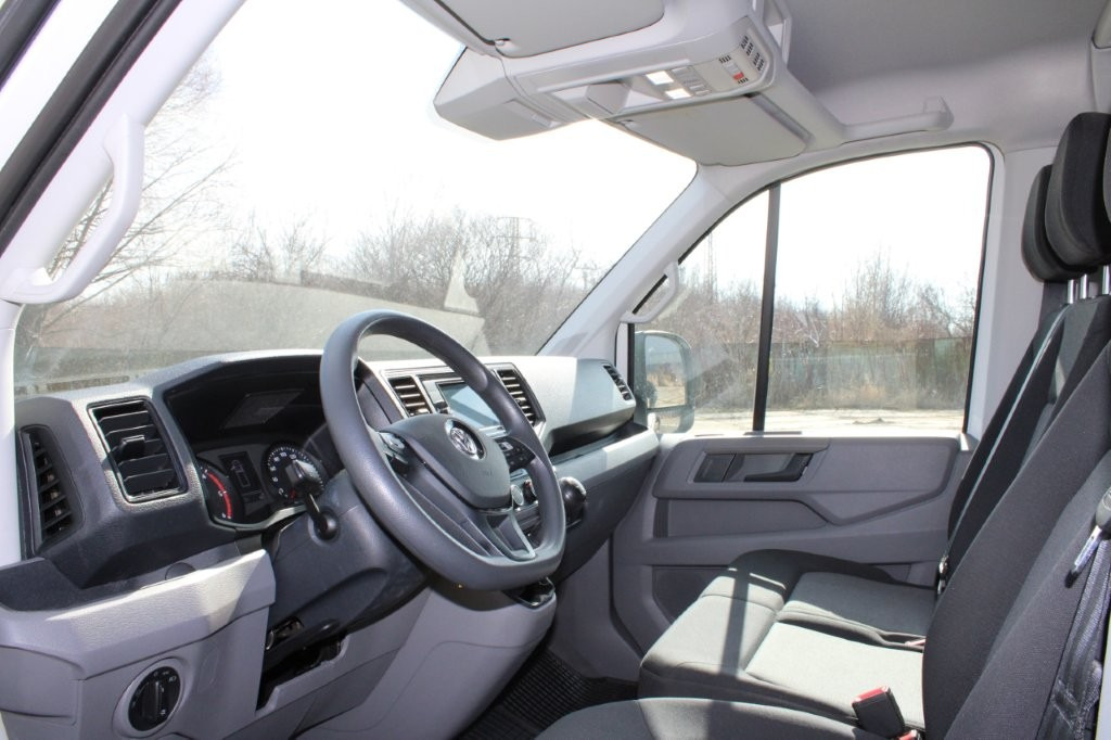 Volkswagen CRAFTER - Dobozos kisteherautó: 5 kép. Volkswagen CRAFTER - Dobozos kisteherautó: 5 kép.
