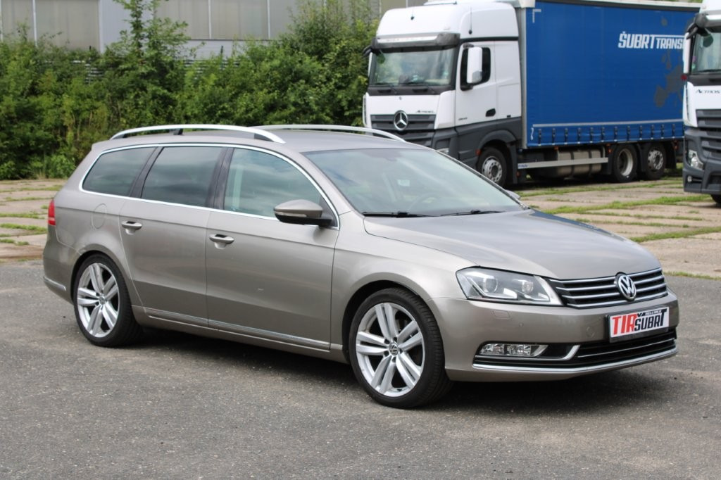Volkswagen Passat Variant, 2.0TDI (není možný odpočet DPH) - Kombi: 1 kép. Volkswagen Passat Variant, 2.0TDI (není možný odpočet DPH) - Kombi: 1 kép.
