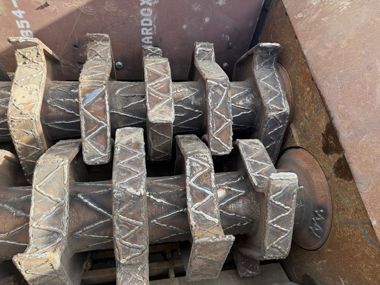 Arjes Impaktor 250 EVO - Ipari aprítógép: 2 kép. Arjes Impaktor 250 EVO - Ipari aprítógép: 2 kép.