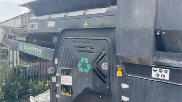 Metberg T300 - Építőipari berendezések: 5 kép. Metberg T300 - Építőipari berendezések: 5 kép.