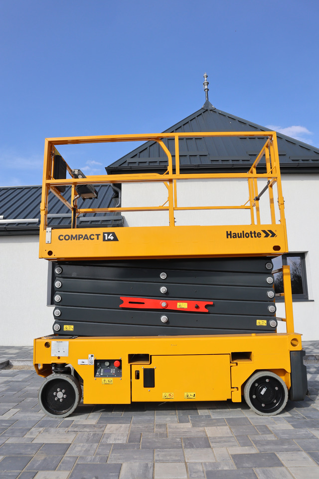 HAULOTTE Compact 14 - Ollós emelő: 1 kép. HAULOTTE Compact 14 - Ollós emelő: 1 kép.