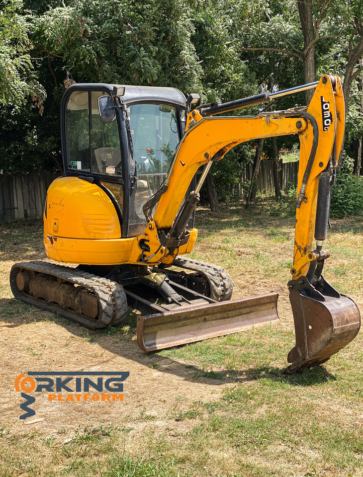 JCB 8030 ZTS - Minikotró: 2 kép. JCB 8030 ZTS - Minikotró: 2 kép.