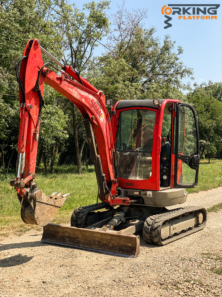 JCB 8035 ZTS - Minikotró: 1 kép. JCB 8035 ZTS - Minikotró: 1 kép.