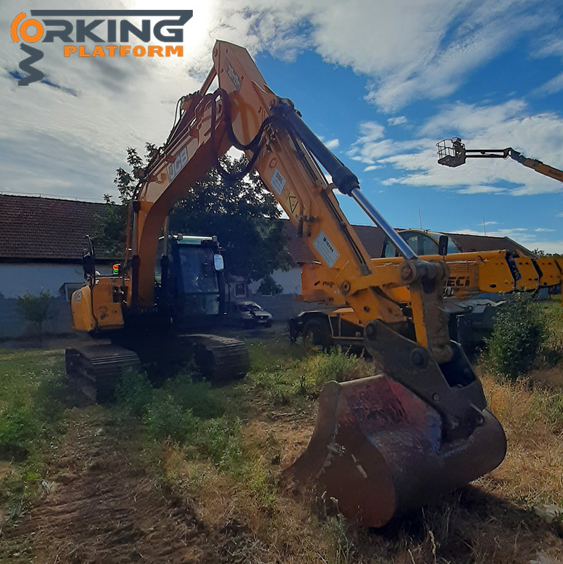 JCB JS131LC - Kotrógép: 1 kép. JCB JS131LC - Kotrógép: 1 kép.