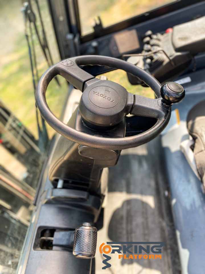 Elektromos targonca Toyota 8 FBMT 30: 6 kép.