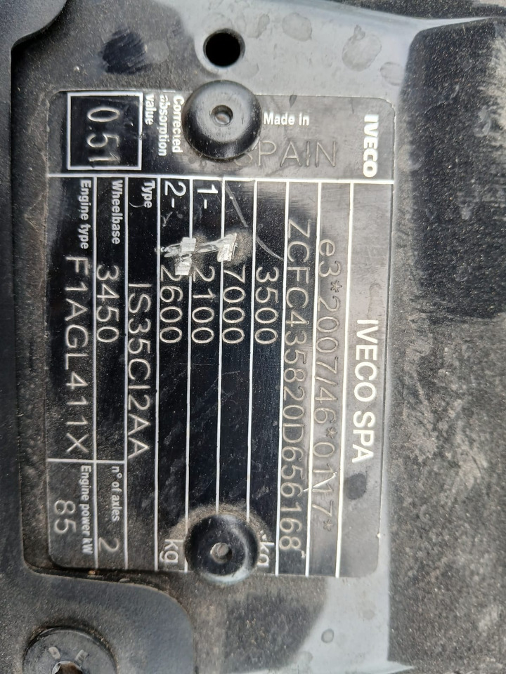 IVECO DAILY 35-120 - Darus autó: 2 kép. IVECO DAILY 35-120 - Darus autó: 2 kép.