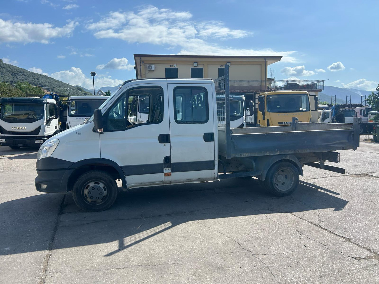 IVECO DAILY 35C13 lízing IVECO DAILY 35C13: 38 kép. IVECO DAILY 35C13 lízing IVECO DAILY 35C13: 38 kép.