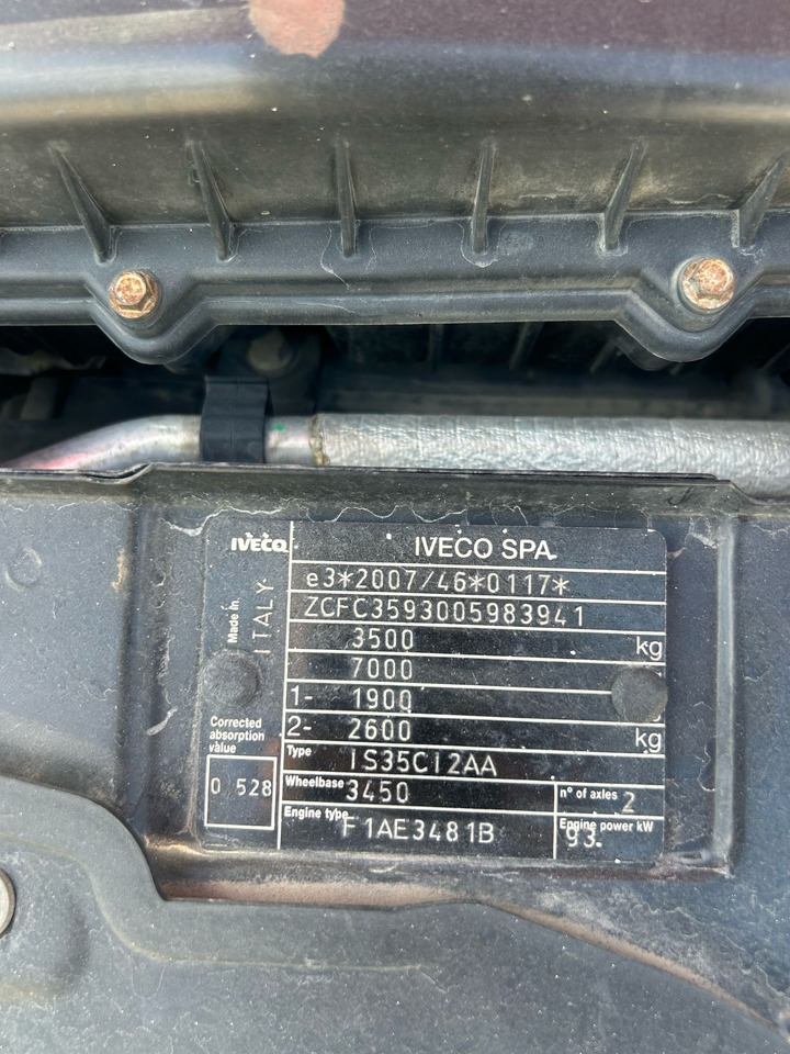 IVECO DAILY 35C13 - Billenőplatós kisteherautó: 2 kép. IVECO DAILY 35C13 - Billenőplatós kisteherautó: 2 kép.