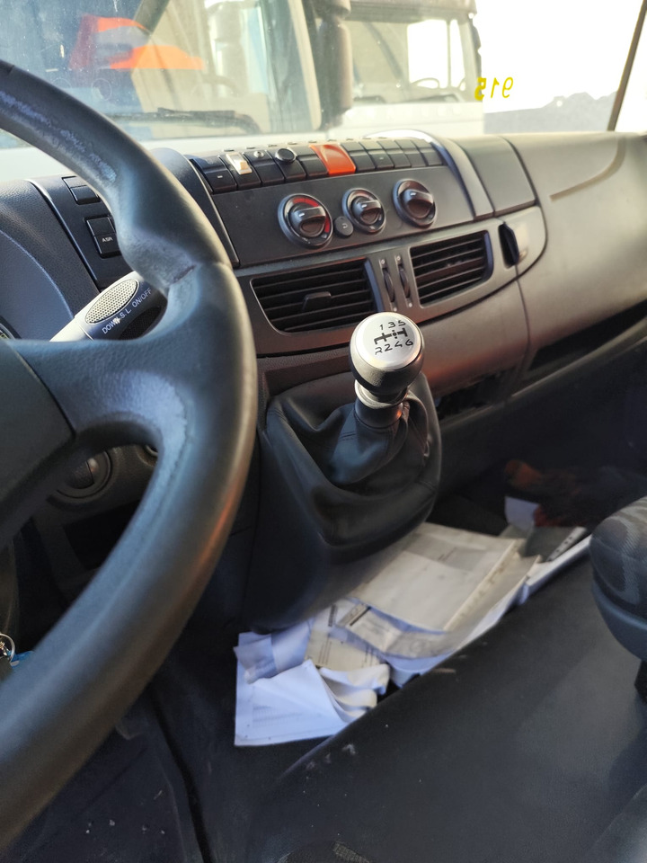 IVECO EUROCARGO 150E25 - Alvaz teherautó: 2 kép. IVECO EUROCARGO 150E25 - Alvaz teherautó: 2 kép.