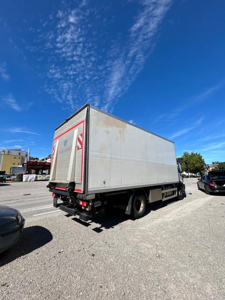 IVECO EUROCARGO 160-280 - Dobozos felépítményű teherautó, Darus autó: 4 kép. IVECO EUROCARGO 160-280 - Dobozos felépítményű teherautó, Darus autó: 4 kép.