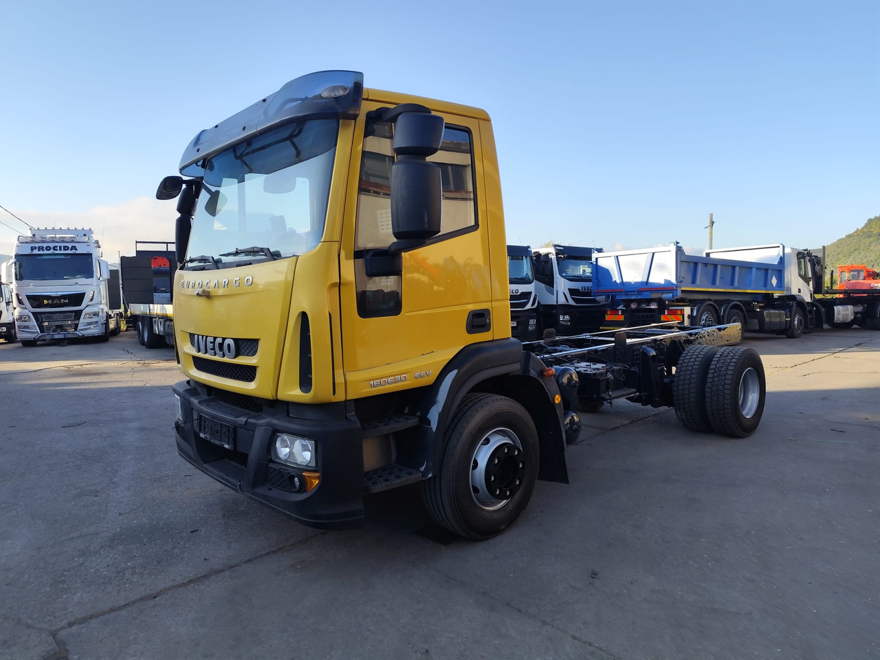 IVECO EUROCARGO 160E30 - Alvaz teherautó: 1 kép. IVECO EUROCARGO 160E30 - Alvaz teherautó: 1 kép.