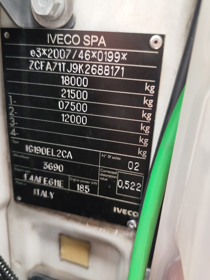 IVECO EUROCARGO 180-250 - Horgos rakodó teherautó, Darus autó: 2 kép. IVECO EUROCARGO 180-250 - Horgos rakodó teherautó, Darus autó: 2 kép.