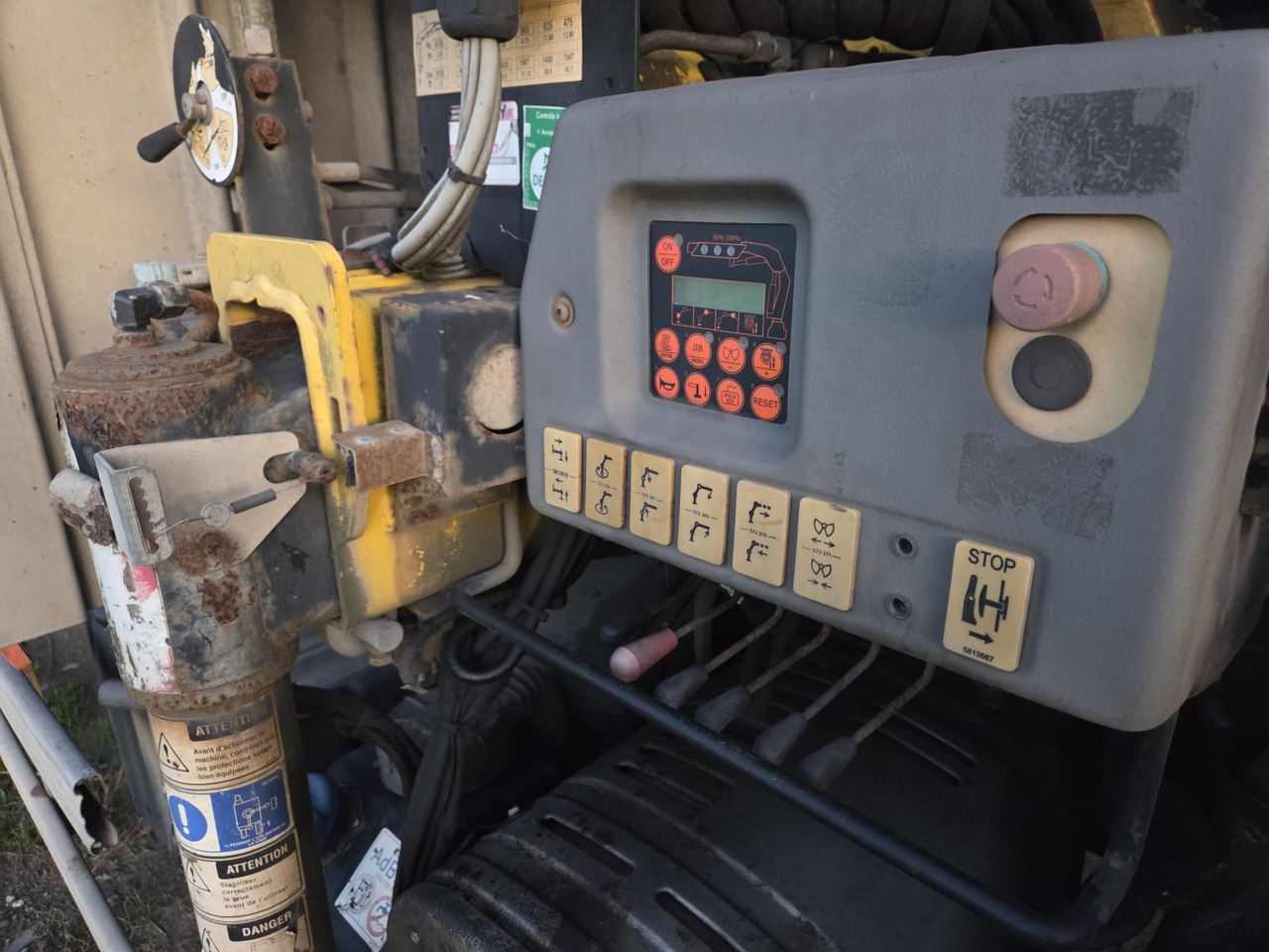 IVECO EUROCARGO 180E25 - Darus autó, Darus autó: 4 kép. IVECO EUROCARGO 180E25 - Darus autó, Darus autó: 4 kép.