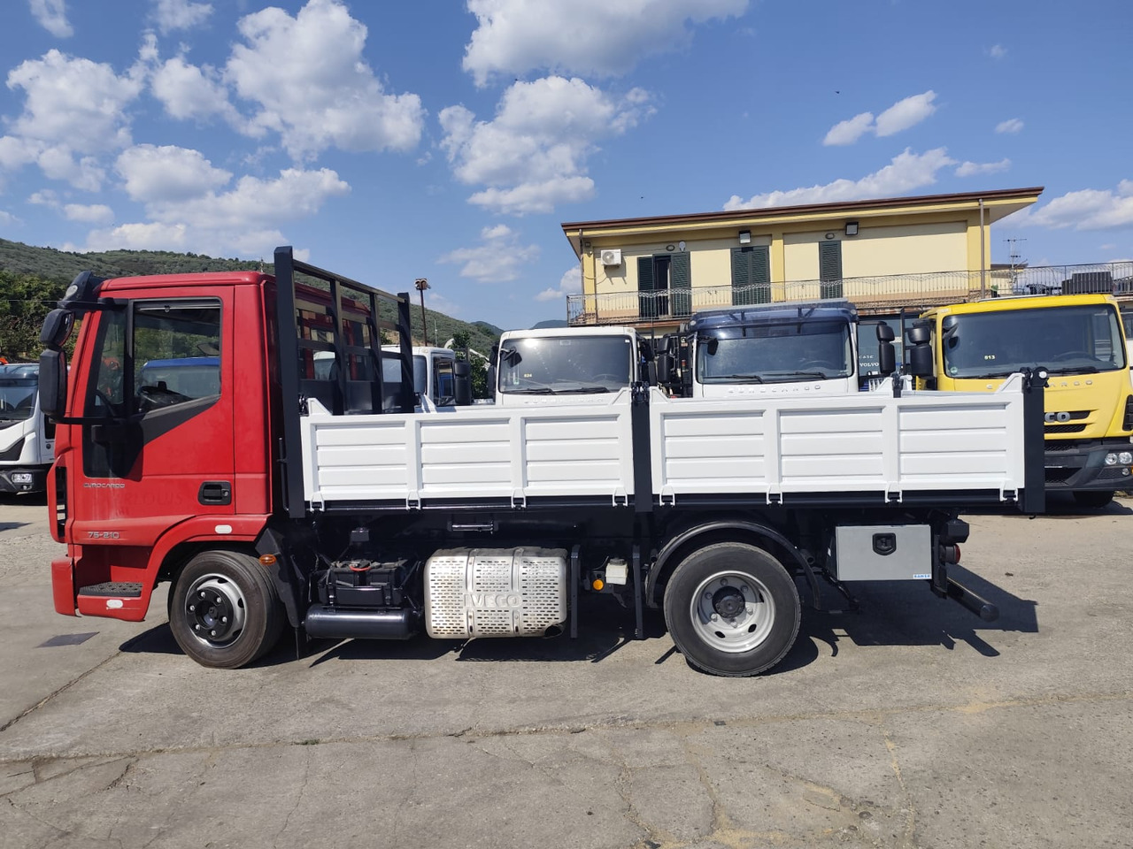 IVECO EUROCARGO 80-190 - Alvaz teherautó: 3 kép. IVECO EUROCARGO 80-190 - Alvaz teherautó: 3 kép.